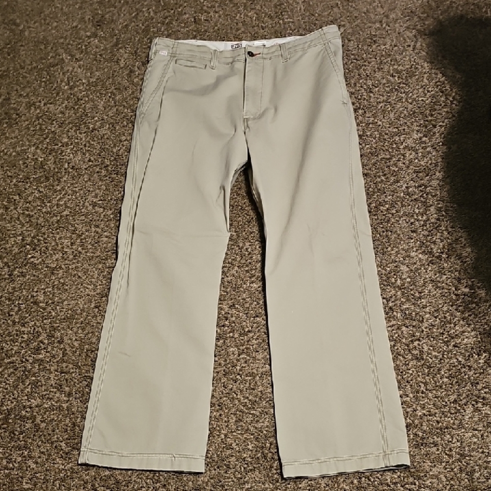 Mens LEVIS TAB TWILLS, Low Boot Out! 38x34